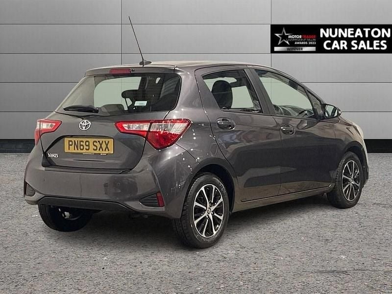 Used Toyota Yaris 111 HP (81 kW) 2019 Grey Hatchback