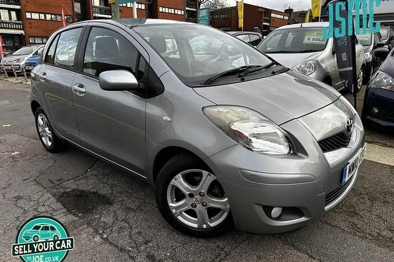 Silver Used 2010 Toyota Yaris Hatchback | £5,250 (Expensive) - Image 1/1