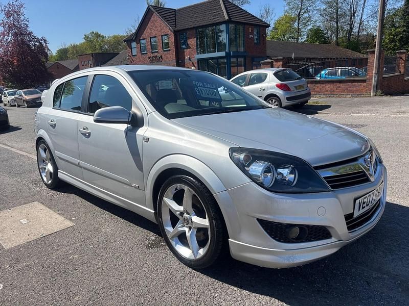 Used Vauxhall Astra SRi 150 HP (110 kW) 2007 Silver Hatchback