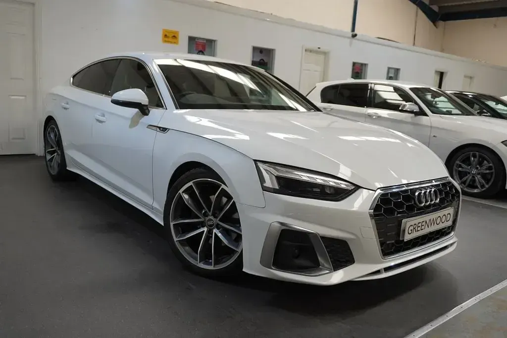 Used Audi A5 Sportback S-Line 190 HP (139 kW) 2021 White Hatchback