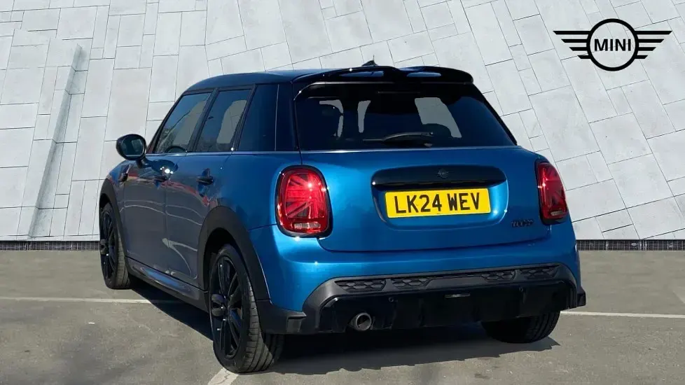 Used Mini Cooper Hatch 134 HP (98 kW) 2024 Blue Hatchback