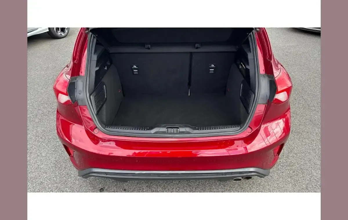 Used Ford Focus ST-Line 123 HP (90 kW) 2020 Red Hatchback
