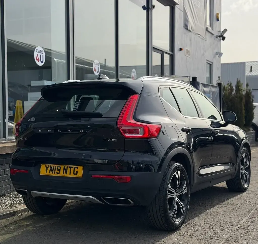 Used Volvo XC40 Inscription 190 HP (139 kW) 2019 Black SUV
