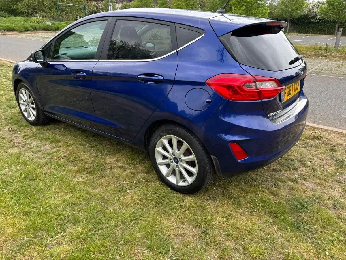 Second-hand Ford Fiesta Titanium 100 CP (73 kW) 2017 Albastru Hatchback