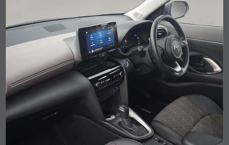 Used Toyota Yaris Cross 113 HP (83 kW) 2022 White SUV