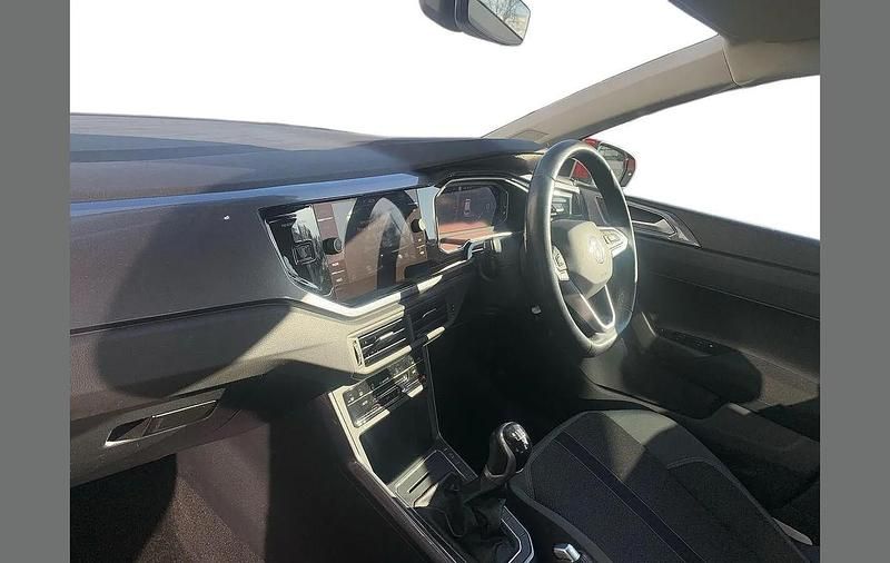 Used VW Polo Style 95 HP (69 kW) 2022 Red Hatchback