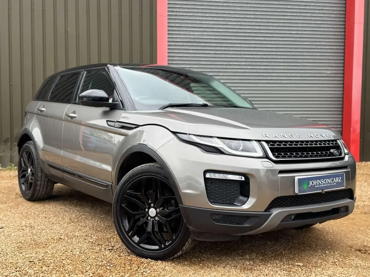 Used Land Rover Range Rover evoque SE 2017 Silver Estate