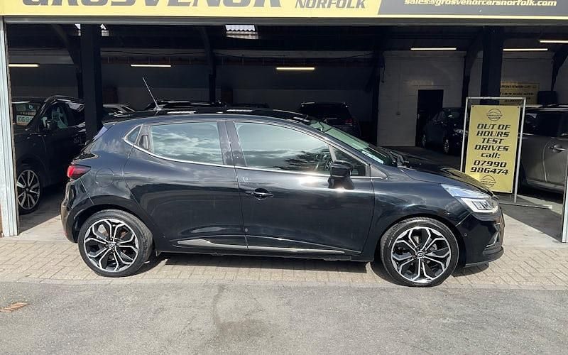 Usado Renault Clio IV Signature 90 HP (66 kW) 2017 Citadino