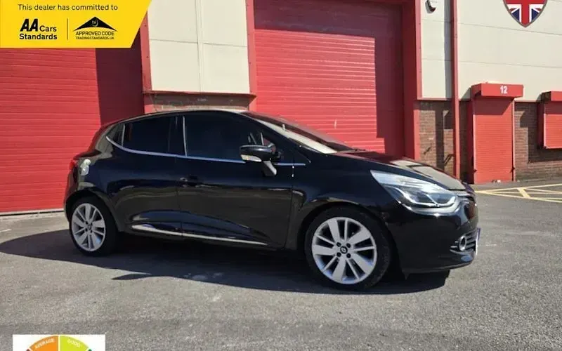 Used Renault Clio Dynamique 90 HP (66 kW) 2015 Hatchback