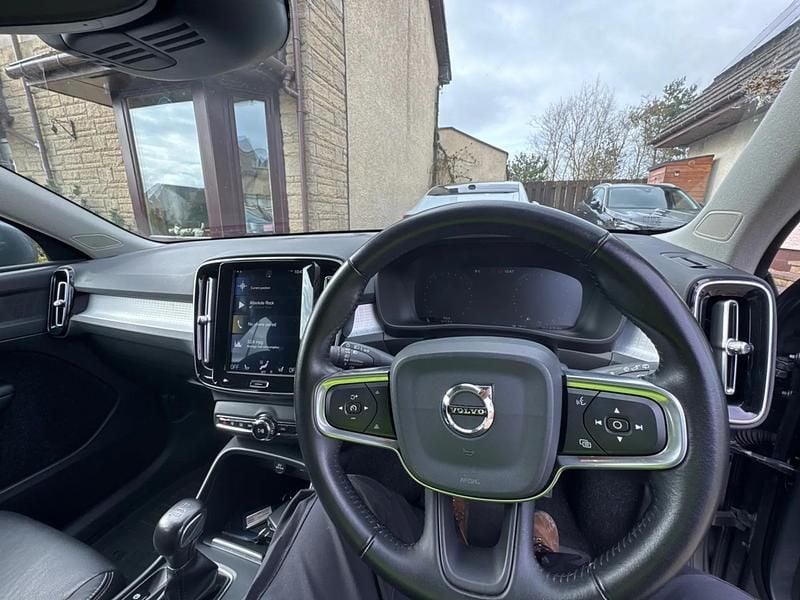 Used Volvo XC40 Momentum 156 HP (114 kW) 2019 Grey SUV