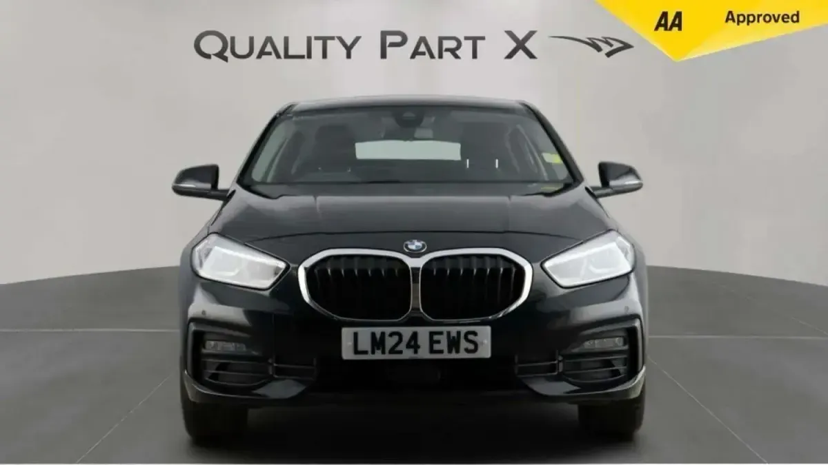 Używany BMW 118 2024 Czarny Hatchback