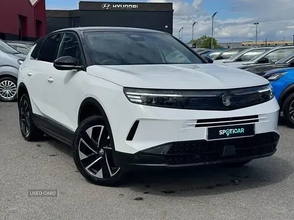 Used Vauxhall Grandland X Ultimate 134 HP (98 kW) 2025 White SUV