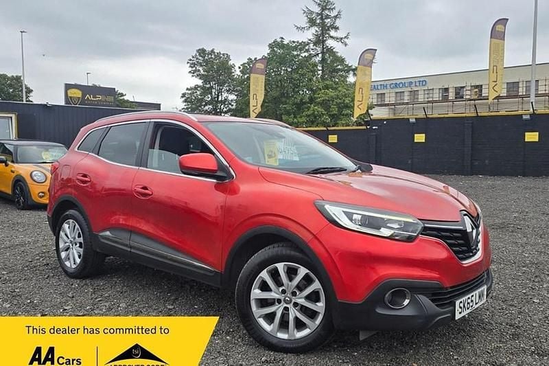 Red Used 2015 Renault Kadjar Dynamique SUV | £6,495 (Fair price) - Image 1/1