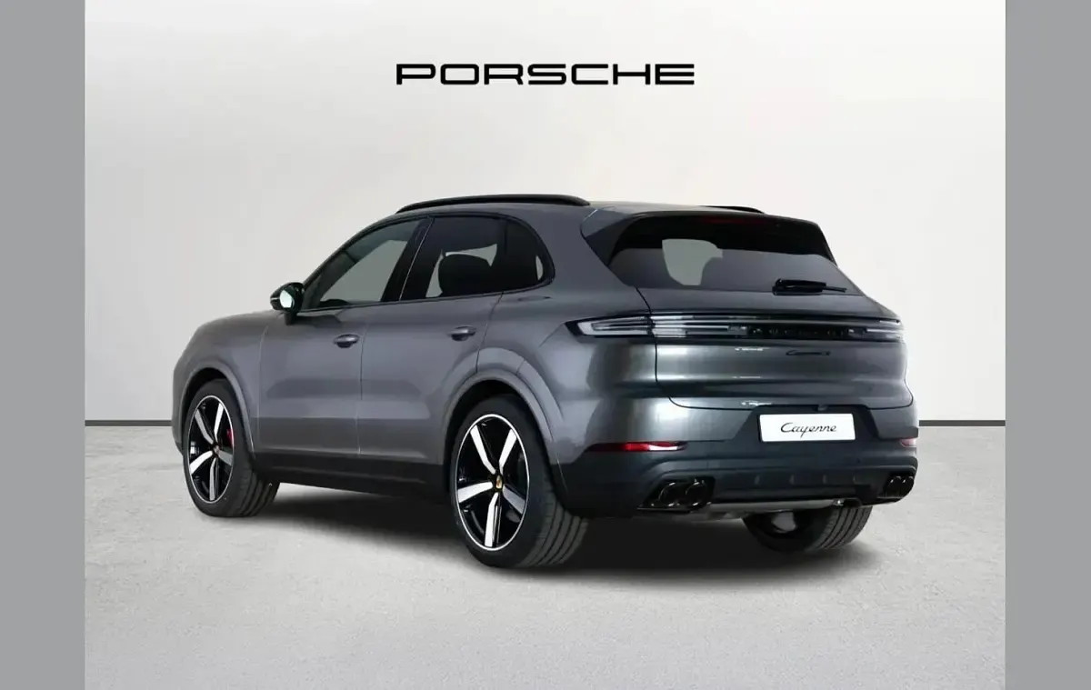 Used Porsche Cayenne 468 HP (344 kW) 2025 Grey SUV