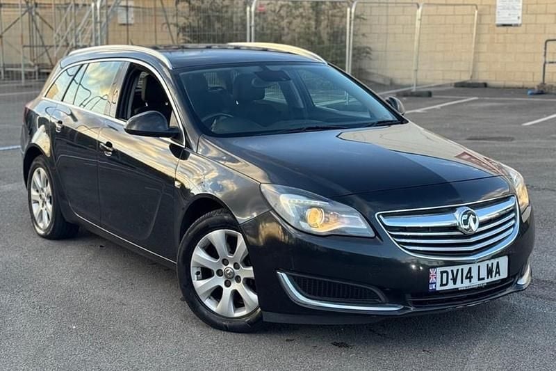 Used Vauxhall Insignia 163 HP (119 kW) 2014 Black Estate