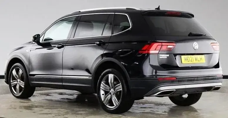 Used VW Tiguan Allspace Match 150 HP (110 kW) 2021 Black SUV