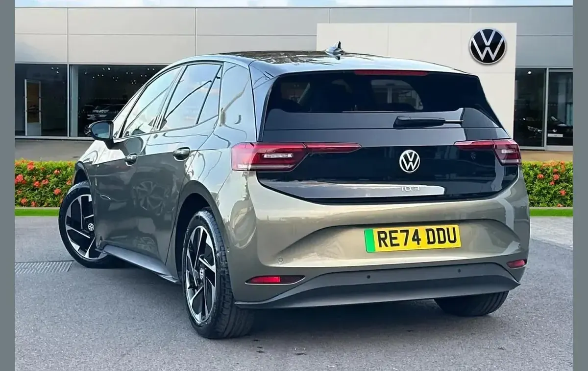 Used VW ID.3 Pro 150 kW (204 HP) 2024 Green Hatchback