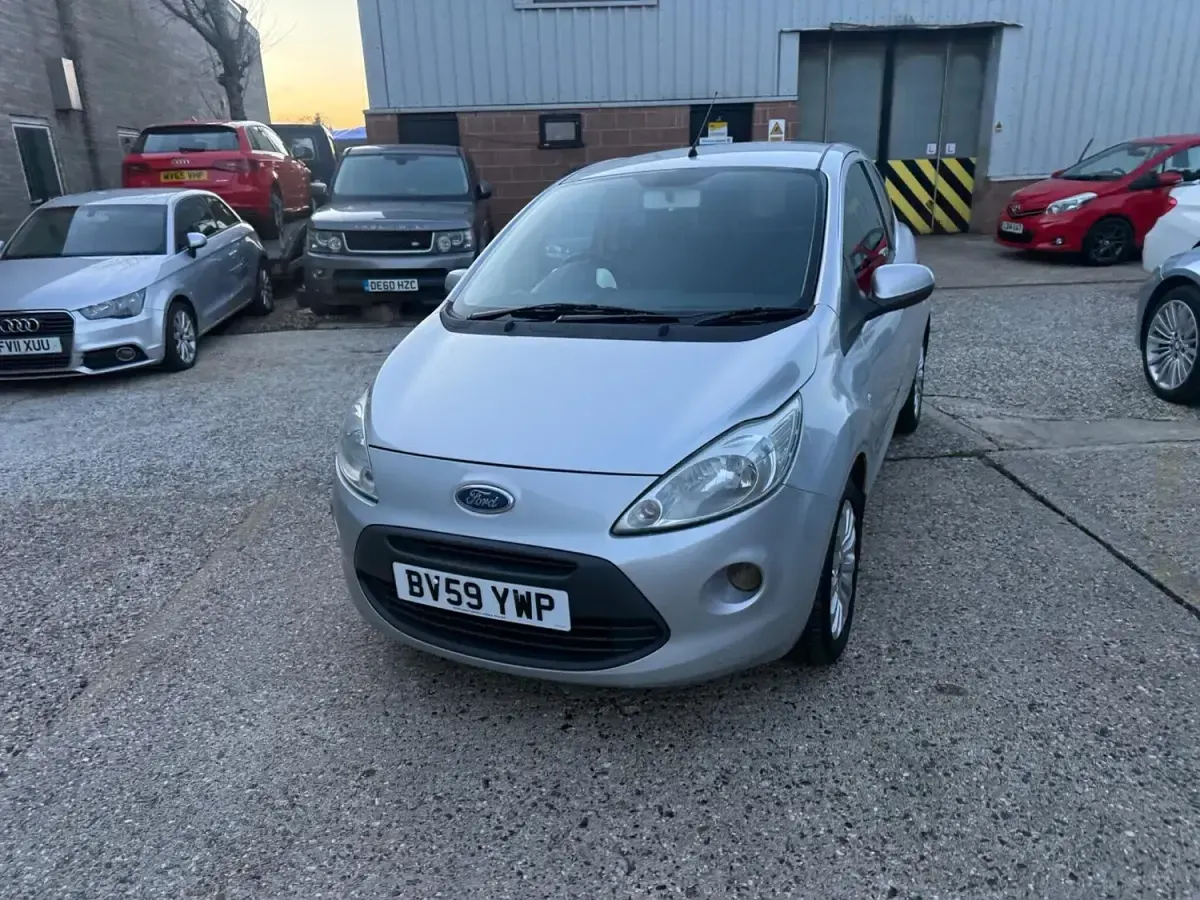 Used Ford Ka Zetec 69 HP (50 kW) 2010 Silver Hatchback