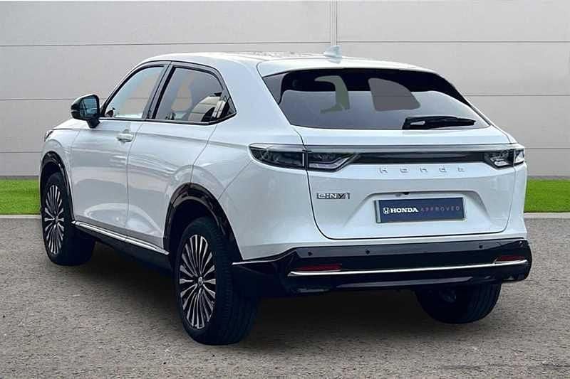 Used Honda e:Ny1 Elegance 150 kW (204 HP) 2024 Platinum white SUV