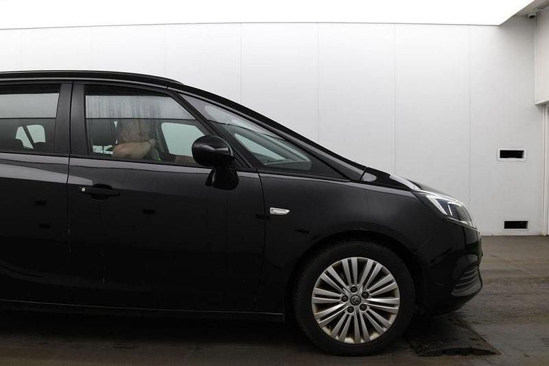Used Vauxhall Zafira Tourer Design Edition 140 HP (102 kW) 2017 Black MPV