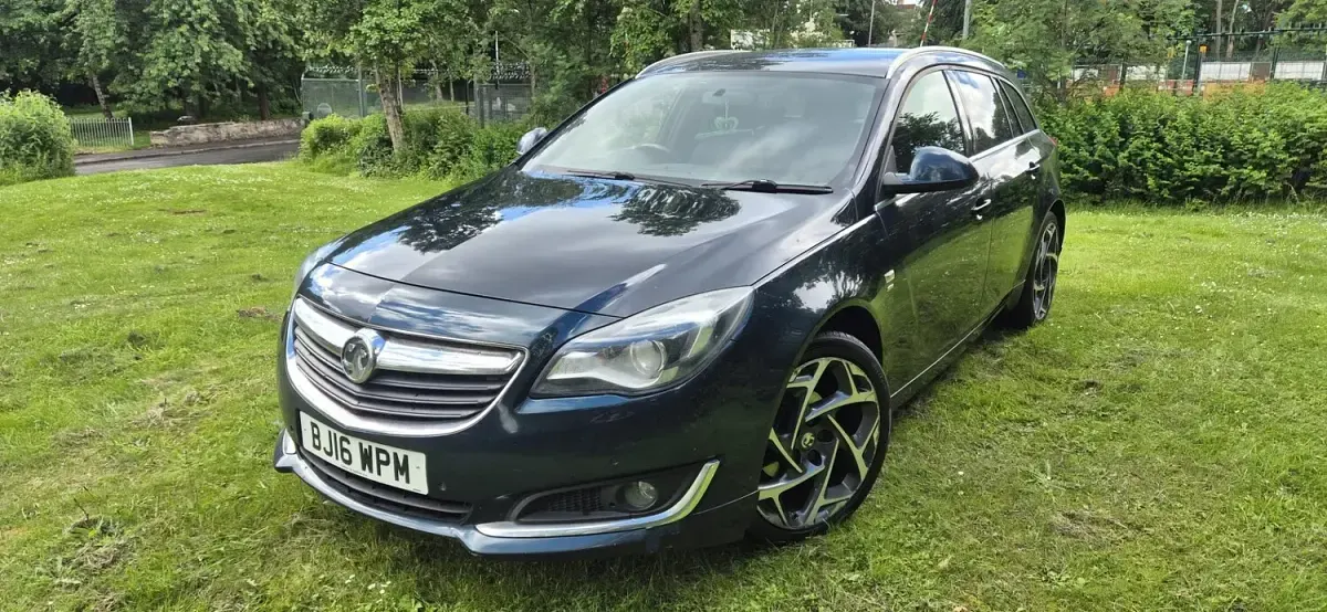Used Vauxhall Insignia SRi 2016 Green Estate
