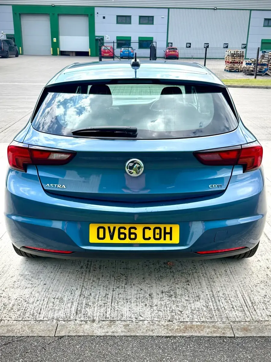 Used Vauxhall Astra SRi 2016 Blue Hatchback