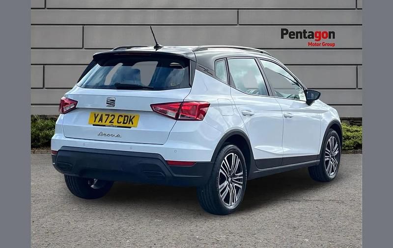 Used Seat Arona SE Technology 94 HP (69 kW) 2023 White SUV