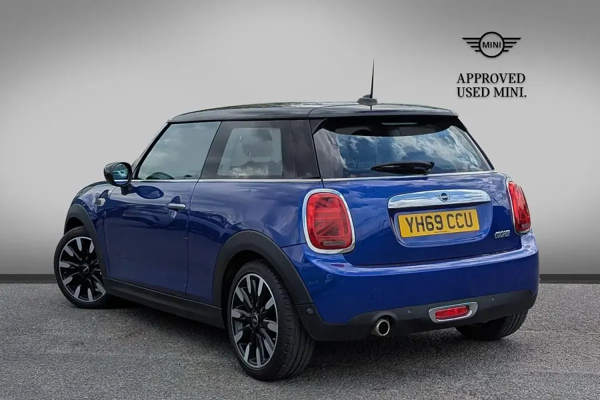 Używany Mini Cooper Exclusive 134 KM (98 kW) 2019 Niebieski Hatchback