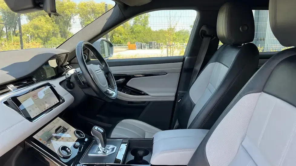 Used Land Rover Range Rover evoque First Edition 180 HP (132 kW) 2019 Grey SUV
