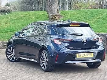 Used Toyota Corolla Design 140 HP (102 kW) 2024 Blue Hatchback