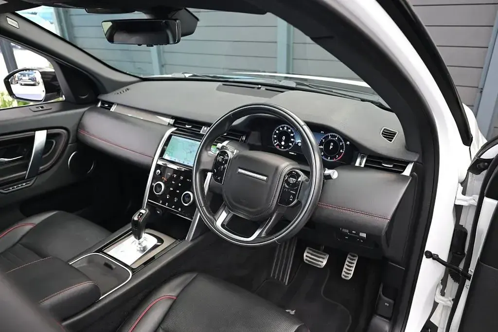 Used Land Rover Discovery 5 HSE Dynamic 2020 White SUV