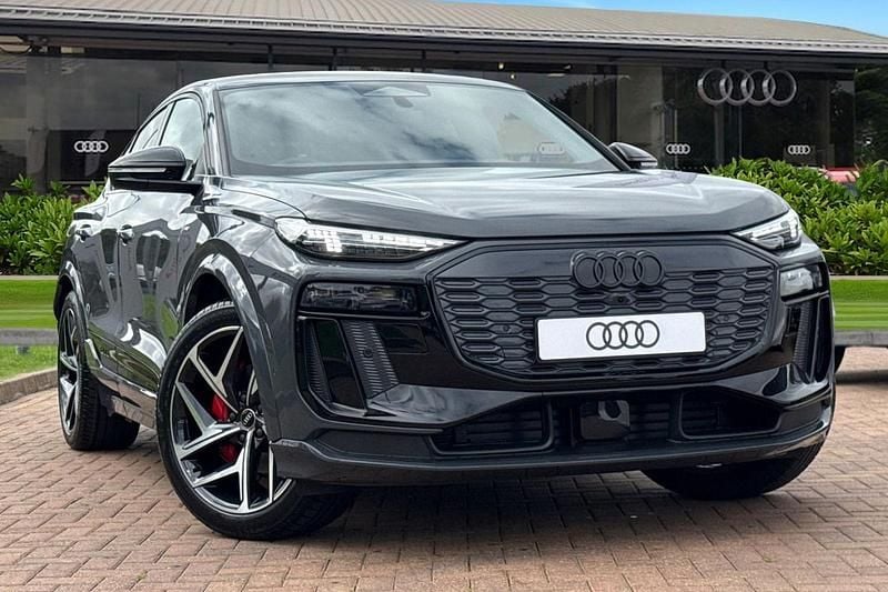 Grey New 2025 Audi Q6 Sportback e-tron Design SUV | £72,280 (Fair price) - Image 1/4