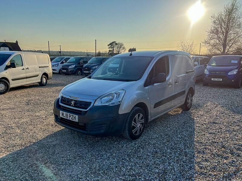 Used Peugeot Partner 2018 Silver