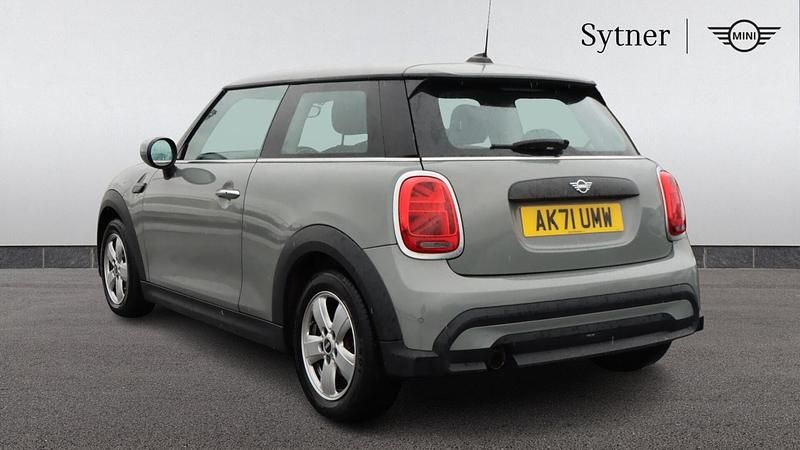 Used Mini ONE Classic 101 HP (74 kW) 2022 Grey Hatchback