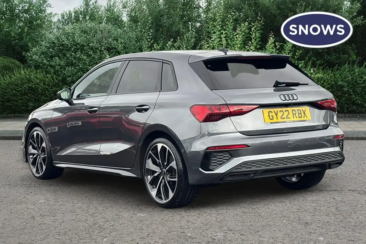 Used Audi A3 Advanced 200 HP (147 kW) 2022 Grey Sedan