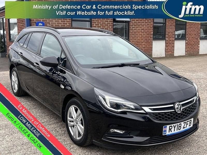 Used Vauxhall Astra Design Edition 108 HP (79 kW) 2026 Black Estate