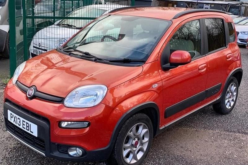 Used Fiat Panda 4x4 S 85 HP (62 kW) 2013 Red Hatchback