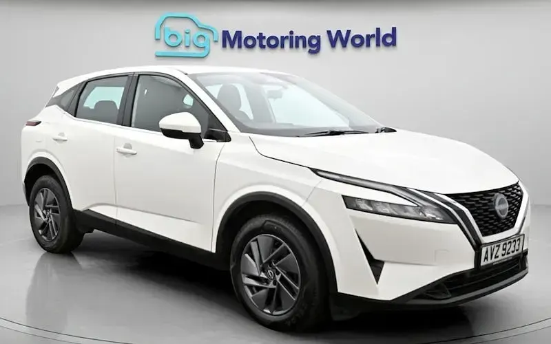 Usado Nissan Qashqai Acenta Premium 140 HP (102 kW) 2023 SUV