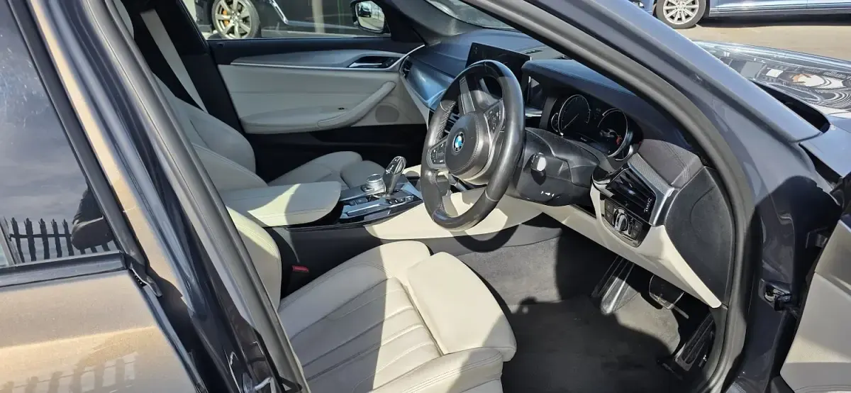 Used BMW 530 M Sport 261 HP (191 kW) 2018 Beige Sedan