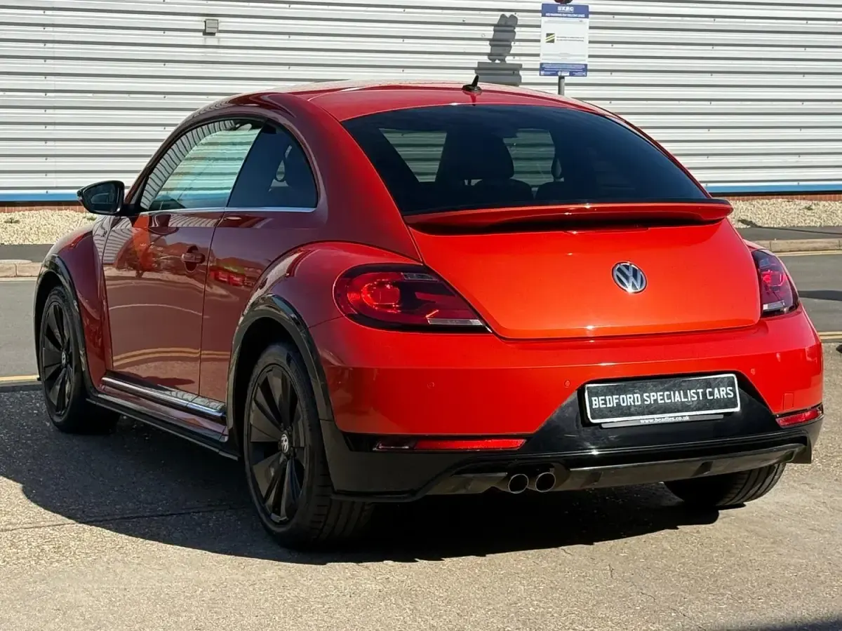 Used VW Beetle R-line 150 HP (110 kW) 2018 Orange Hatchback