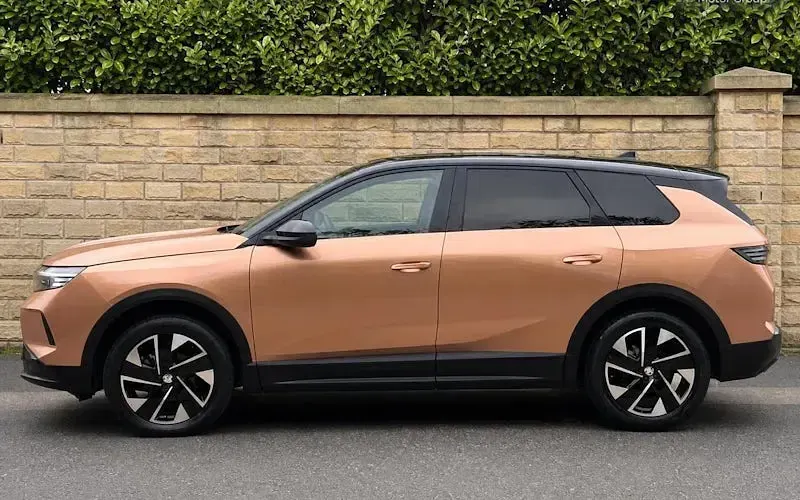 Used Vauxhall Grandland X Ultimate 136 HP (100 kW) 2025 Brown SUV