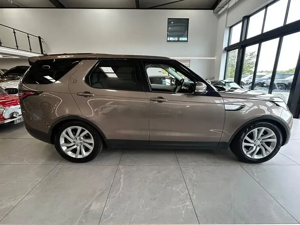 Used Land Rover Discovery 5 HSE 2017 Brown SUV