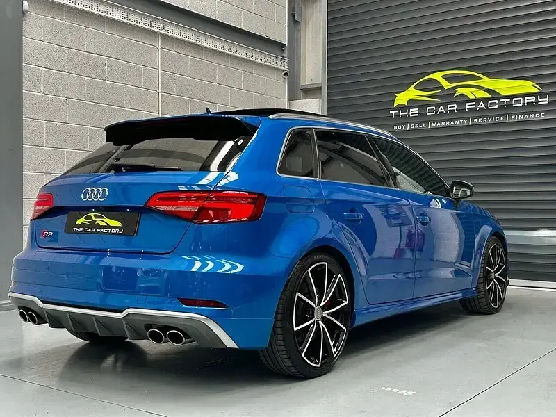Used Audi A3 Advanced 2017 Blue Hatchback
