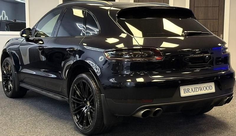 Used Porsche Macan 258 HP (189 kW) 2016 Black SUV