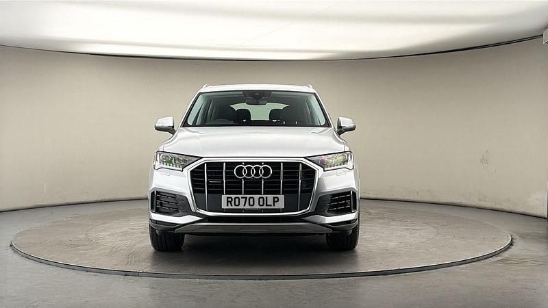 Used Audi Q7 Sport 286 HP (210 kW) 2019 Floret silver metallic/floret silver metallic SUV