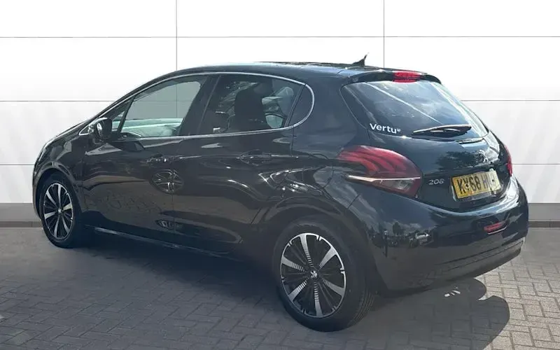 Used Peugeot 208 Allure Premium 82 HP (60 kW) 2018 Black Hatchback