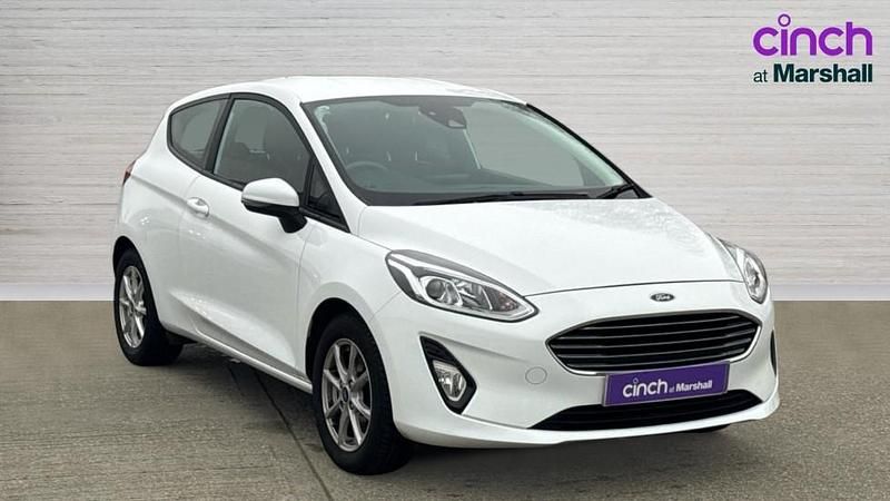 Used Ford Fiesta Zetec 85 HP (62 kW) 2019 White Hatchback