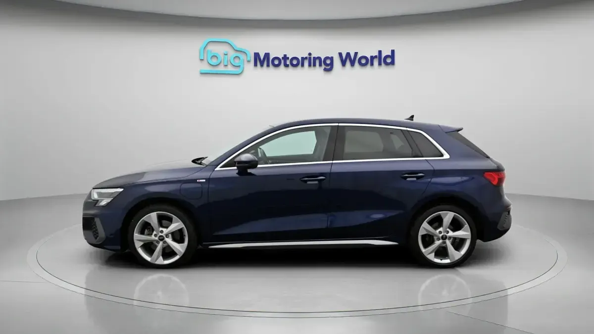 Used Audi A3 Sportback e-tron S-Line 201 HP (147 kW) 2024 Hatchback