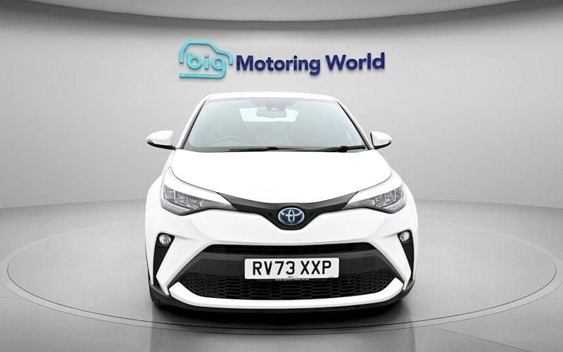 Used Toyota C-HR 122 HP (89 kW) 2023 SUV