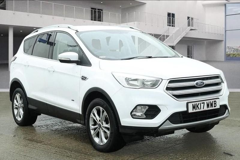 Used Ford Kuga Zetec 150 HP (110 kW) 2017 White SUV
